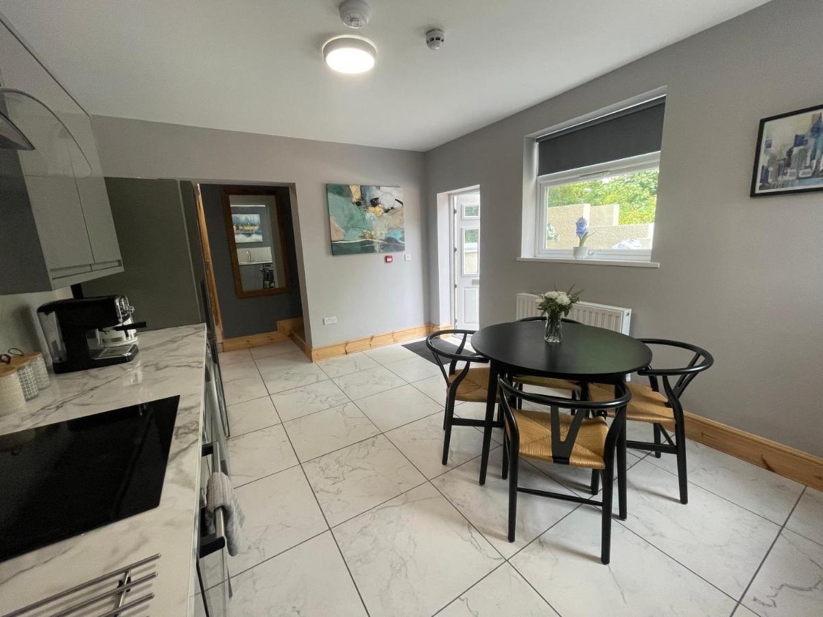 West Midlands-2 Double Bed Apartment Dudley
