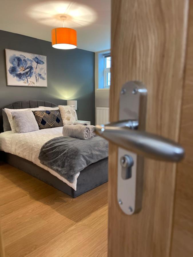 West Midlands-2 Double Bed Apartment *