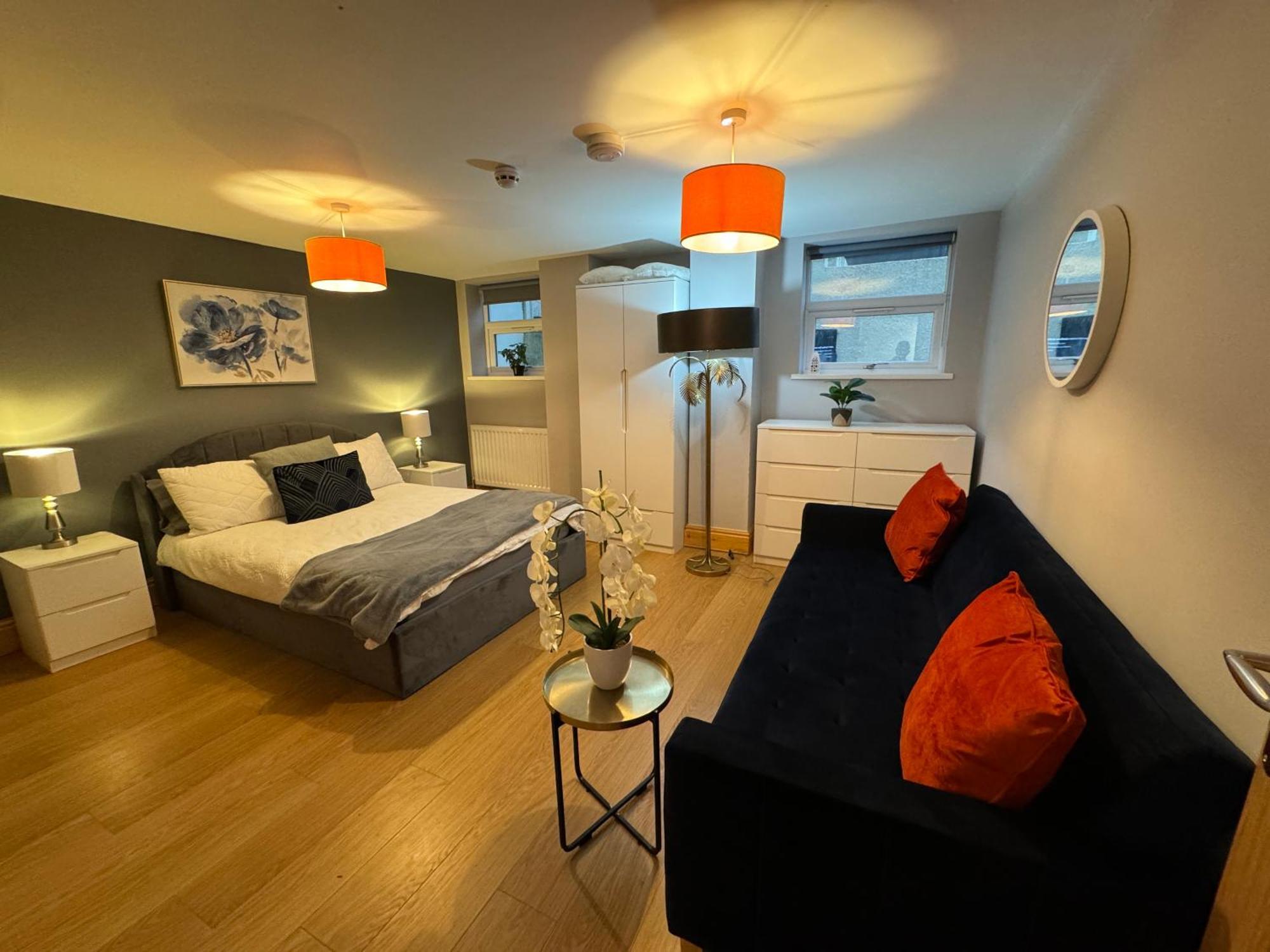 West Midlands-2 Double Bed Dudley